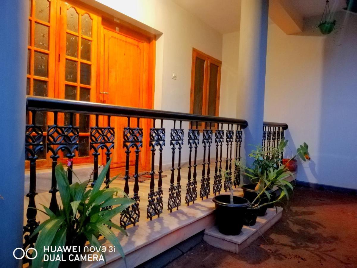 Theertha Homestay วาร์คาลา ภายนอก รูปภาพ